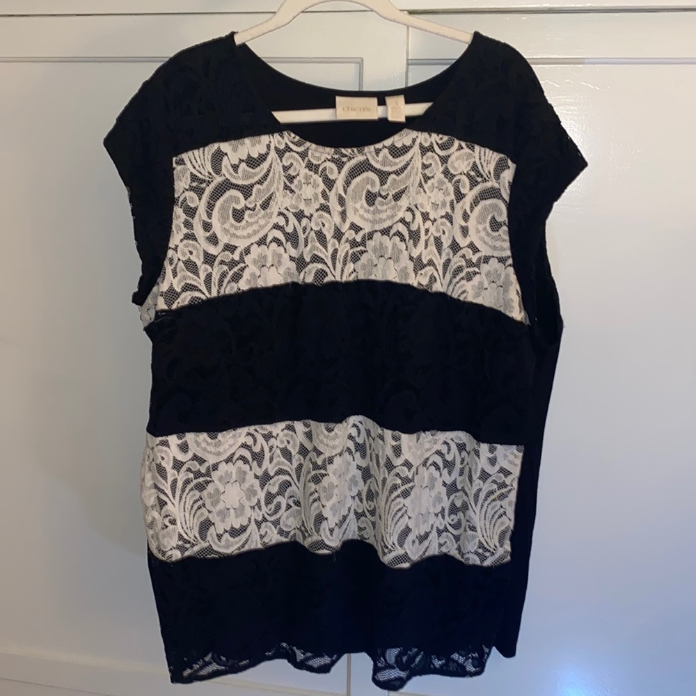 Chicos Women’s Top - Sz. 3 (18) Lace Front & Solid back. Short Sleeves